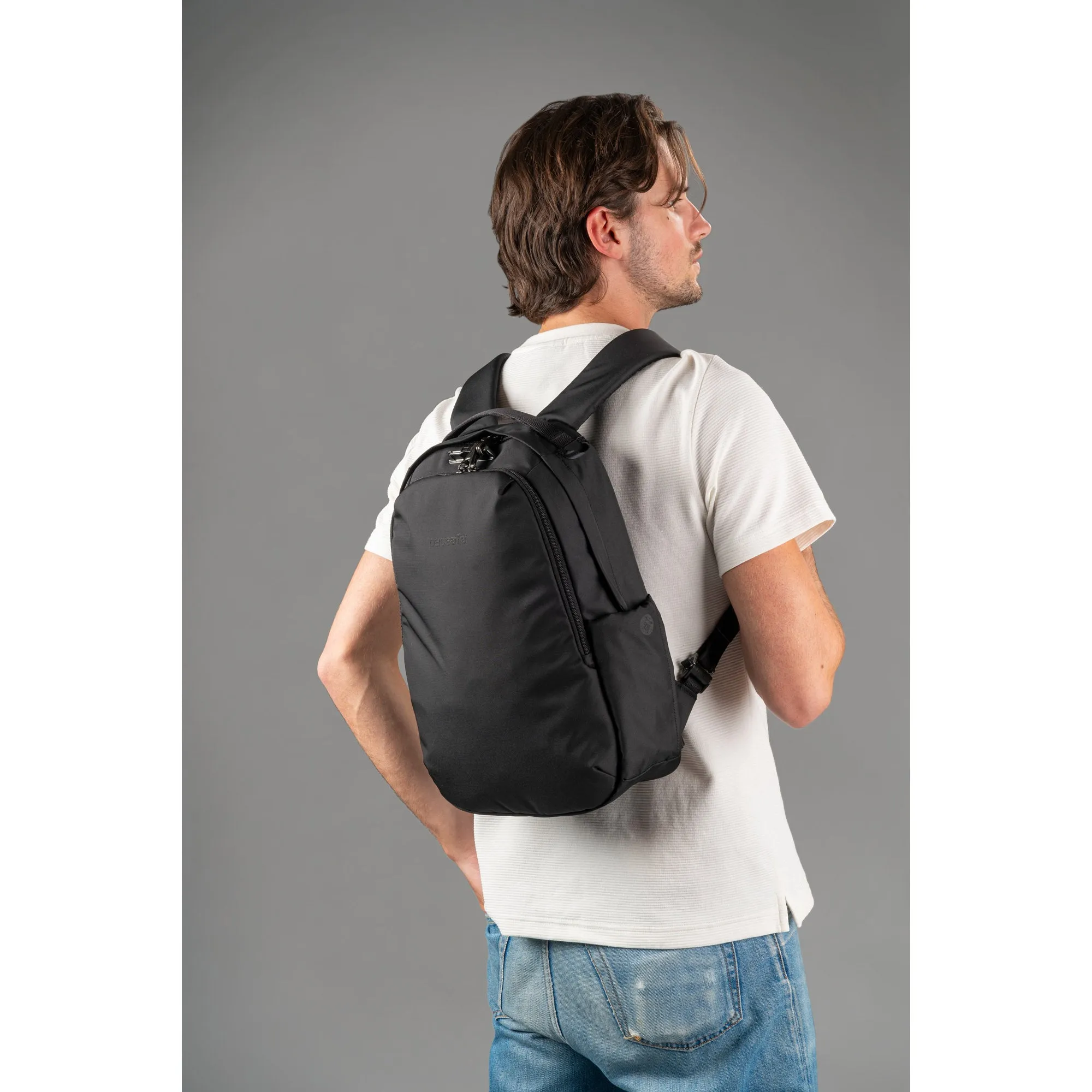 Pacsafe® V 16L Anti-theft All-Around Backpack
