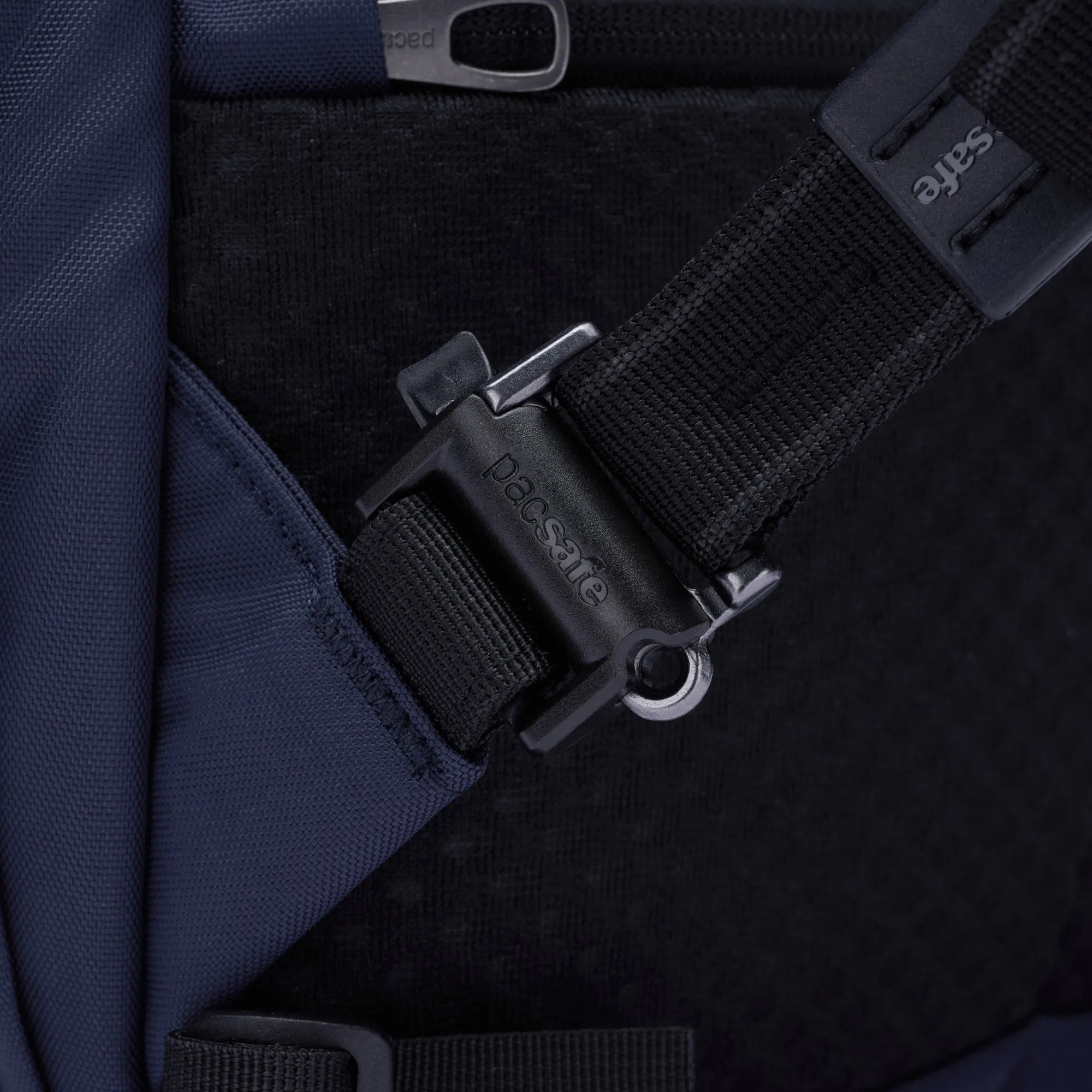 Pacsafe® V 16L Anti-theft All-Around Backpack